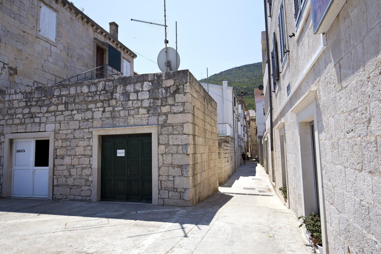 Apartment And Room Daria Vis Island Exterior foto